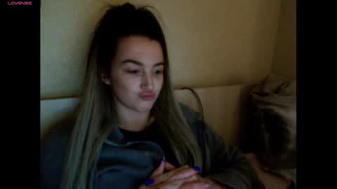 elisa_dove208 online show from 2, 12, 2025