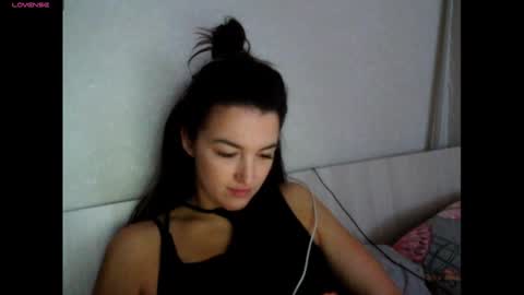 elisa_dove208 online show from 13, 1, 2026