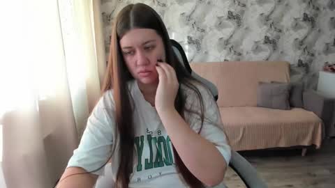 Aletta Oushen online show from 3, 10, 2025