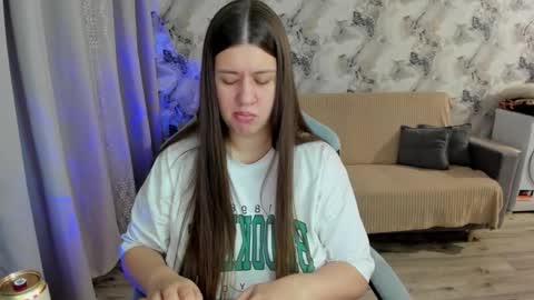 Aletta Oushen online show from 4, 10, 2025