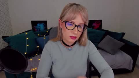 Elisabeth online show from 3, 2, 2025