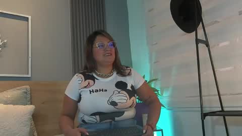Snapshot of eliseplayboobs chatting on 11, 5, 2026 Elise Play Boobs online show from 11, 5, 2026