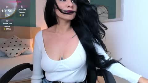 Snapshot of elissa_iris chatting on 9, 3, 2025 E L I S S A online show from 9, 3, 2025