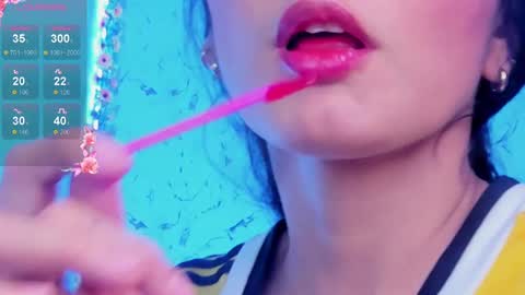 Snapshot of elissa_iris chatting on 19, 11, 2025 E L I S S A online show from 19, 11, 2025