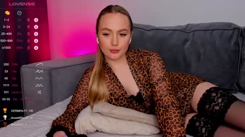 Eliss  online show from 4, 2, 2025