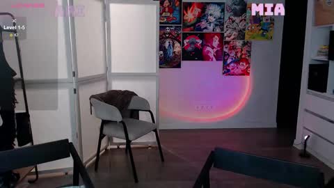 Ari online show from 3, 10, 2025