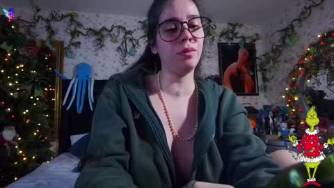 Snapshot of elizabeth77_ chatting on 23, 12, 2024 Elizabeth online show from 23, 12, 2024
