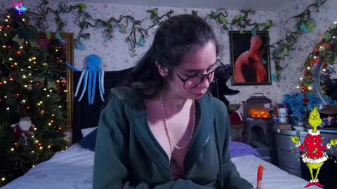 Snapshot of elizabeth77_ chatting on 23, 12, 2024 Elizabeth online show from 23, 12, 2024