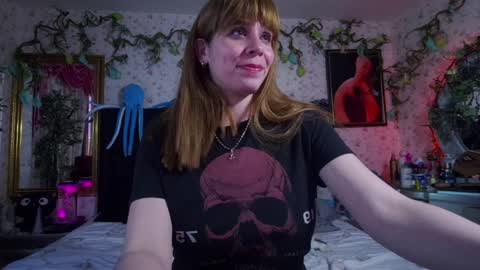 Snapshot of elizabeth77_ chatting on 3, 2, 2025 Elizabeth online show from 3, 2, 2025