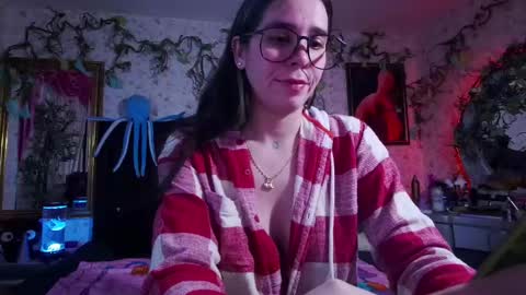 Snapshot of elizabeth77_ chatting on 10, 3, 2025 Elizabeth online show from 10, 3, 2025