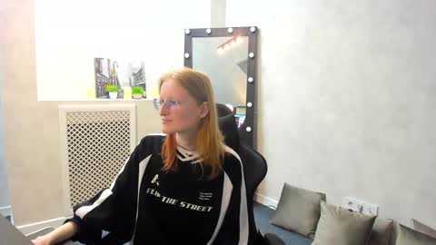 Snapshot of elizabeth_harpper chatting on 31, 1, 2025 Elizabeth online show from 31, 1, 2025