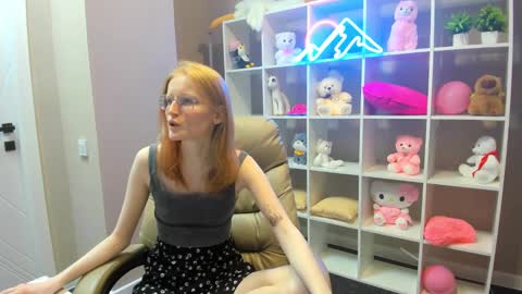 Snapshot of elizabeth_harpper chatting on 28, 2, 2025 Elizabeth online show from 28, 2, 2025