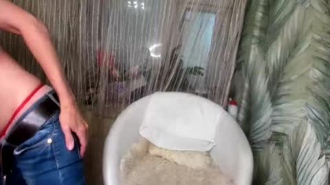 elizabeth_hottt online show from 8, 6, 2026