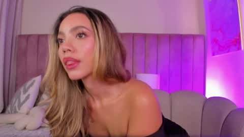 elizabeth_roche online show from 14, 4, 2026