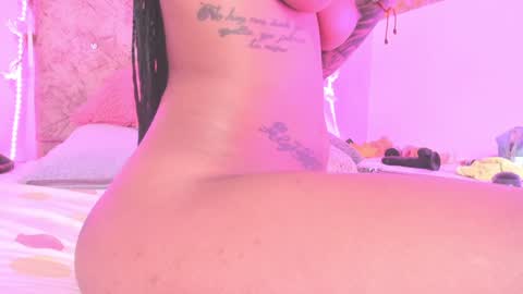 Snapshot of elizabeth_roman chatting on 3, 1, 2025 Montserrath online show from 3, 1, 2025