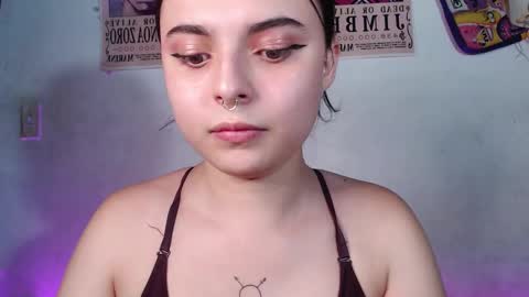 Snapshot of elizabeth_taylorxxx chatting on 6, 1, 2025 Elizabeth Taylor online show from 6, 1, 2025