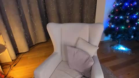 Snapshot of elizabethandersen chatting on 1, 12, 2025 Elizabeth online show from 1, 12, 2025