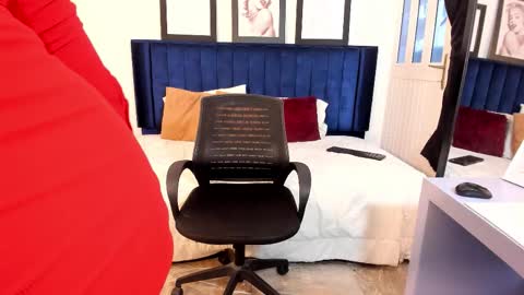 Elizabeth  online show from 15, 3, 2026