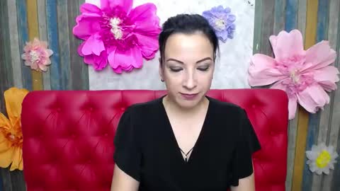 Snapshot of elizabethsho chatting on 16, 9, 2025 ElizabethSho online show from 16, 9, 2025