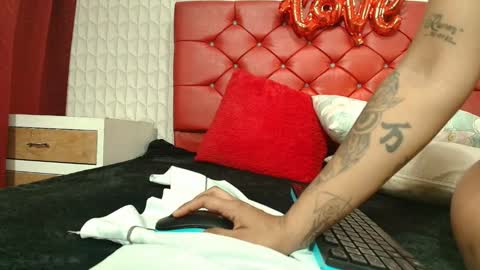 elizabetth_roman online show from 4, 3, 2026