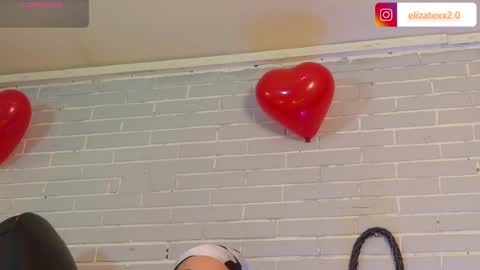   online show from 7, 4, 2026