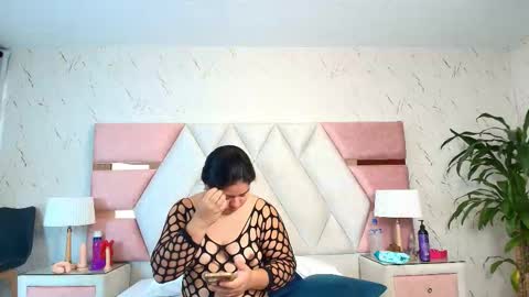 Snapshot of elizawiliamst chatting on 9, 11, 2025 Eliza online show from 9, 11, 2025