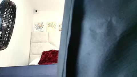 Snapshot of elizawiliamst chatting on 12, 11, 2025 Eliza online show from 12, 11, 2025