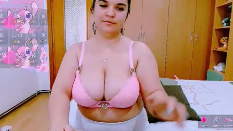 Ella  online show from 14, 10, 2025