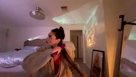 ella_ella_ella_ay online show from 3, 11, 2025