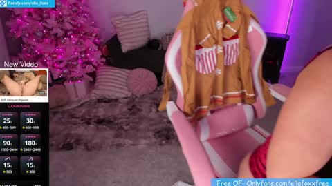 Snapshot of ella_foxx chatting on 6, 12, 2024 ella_foxx online show from 6, 12, 2024