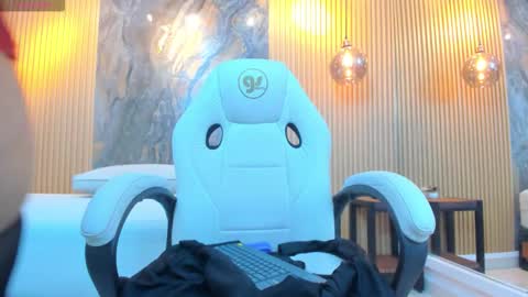 ella harper online show from 19, 3, 2026