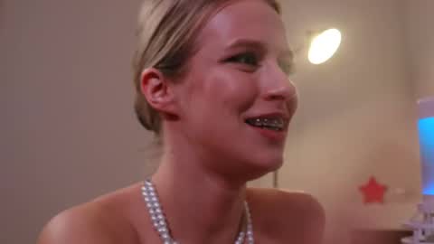 Ella online show from 18, 1, 2025