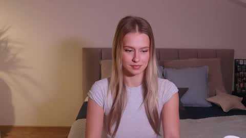 Ella online show from 25, 1, 2025