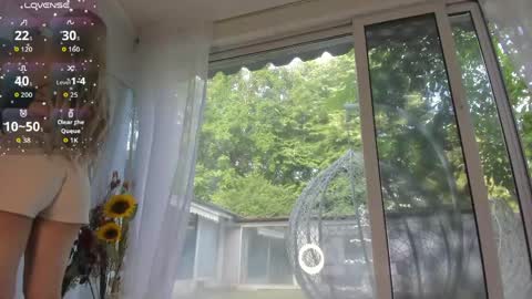 Snapshot of ella_vee chatting on 4, 6, 2026 ella_vee online show from 4, 6, 2026