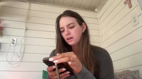 ellabellaaa__ online show from 16, 1, 2026