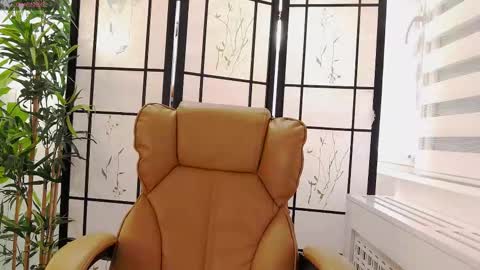 Ella online show from 5, 3, 2026