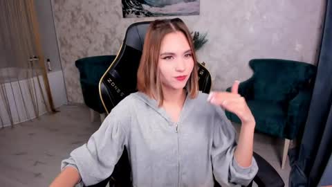 ellacurtis online show from 23, 3, 2026