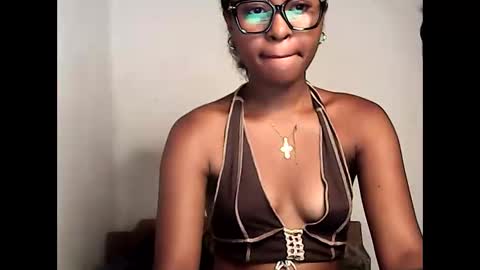 ellah245 online show from 30, 3, 2026