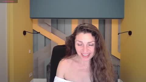 Snapshot of ellalongs chatting on 15, 1, 2025 EllaLongs online show from 15, 1, 2025