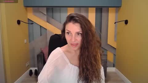 Snapshot of ellalongs chatting on 18, 1, 2025 EllaLongs online show from 18, 1, 2025