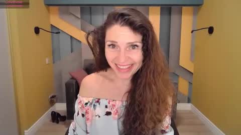 Snapshot of ellalongs chatting on 1, 2, 2025 EllaLongs online show from 1, 2, 2025