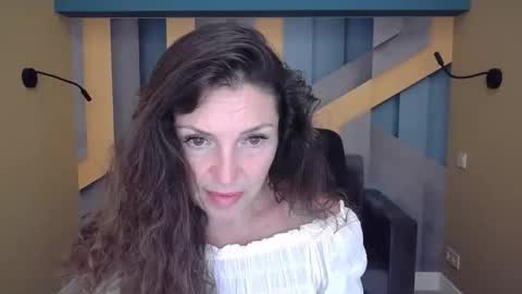 Snapshot of ellalongs chatting on 12, 9, 2025 EllaLongs online show from 12, 9, 2025