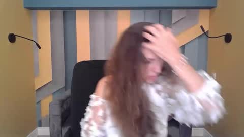 Snapshot of ellalongs chatting on 17, 9, 2025 EllaLongs online show from 17, 9, 2025