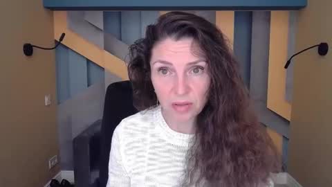 Snapshot of ellalongs chatting on 9, 10, 2025 EllaLongs online show from 9, 10, 2025