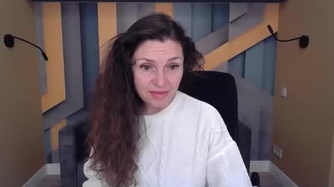 Snapshot of ellalongs chatting on 19, 10, 2025 EllaLongs online show from 19, 10, 2025