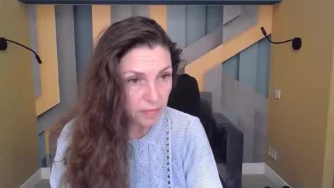 Snapshot of ellalongs chatting on 22, 10, 2025 EllaLongs online show from 22, 10, 2025