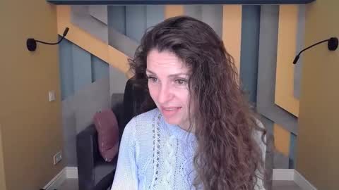 Snapshot of ellalongs chatting on 25, 10, 2025 EllaLongs online show from 25, 10, 2025