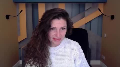 Snapshot of ellalongs chatting on 11, 11, 2025 EllaLongs online show from 11, 11, 2025