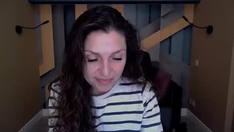 Snapshot of ellalongs chatting on 18, 11, 2025 EllaLongs online show from 18, 11, 2025