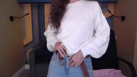 Snapshot of ellalongs chatting on 25, 11, 2025 EllaLongs online show from 25, 11, 2025